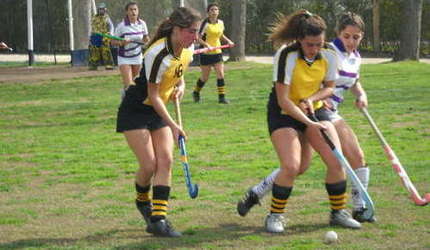 Un pasaje de uno de los cotejos. (Foto: gentileza Prensa hóckey Sportivo Trabajo).
