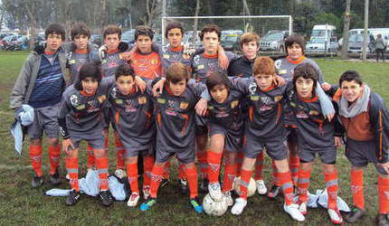 La clase 1999. (Foto: gentileza Prensa Los Patos Fútbol Club).