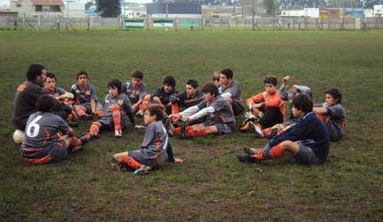 Charla técnica para la clase 1999.  (Foto: gentileza Prensa Los Patos Fútbol Club).