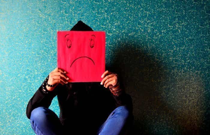 Las cinco causas por las que reprimimos emociones y cómo impacta en ...