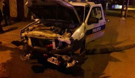 Noticias | Violento choque entre un patrullero y un auto: tres heridos ...