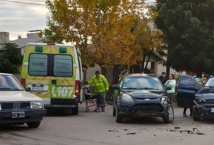Siniestro Vial en 30 y Pueyrredón: una mujer fue hospitalizada ...