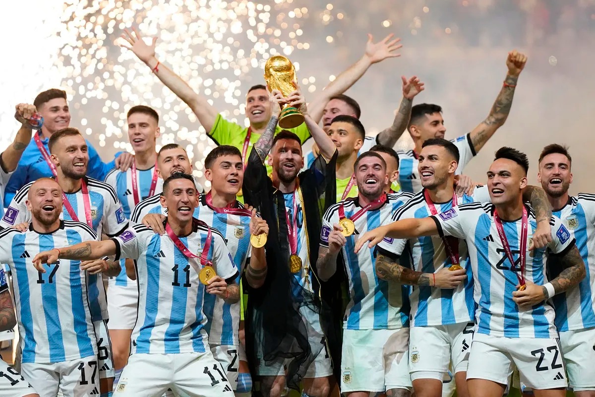 Esportes |  Seleção argentina segue no topo do ranking da Fifa